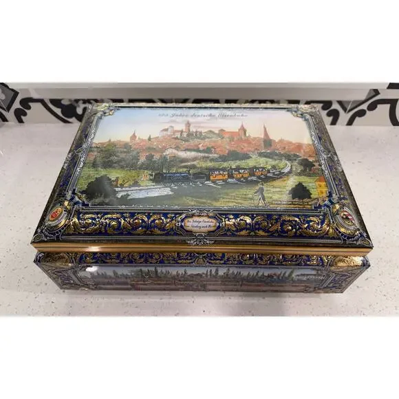 Lebkuchen-Schmidt Nurnberg Germany 2010 Tin - Picture 1 of 6